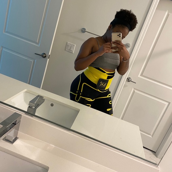 NeoSweat 3-In-1 Waist and Thigh Trimmer Butt Lifter - Picture 4 of 4